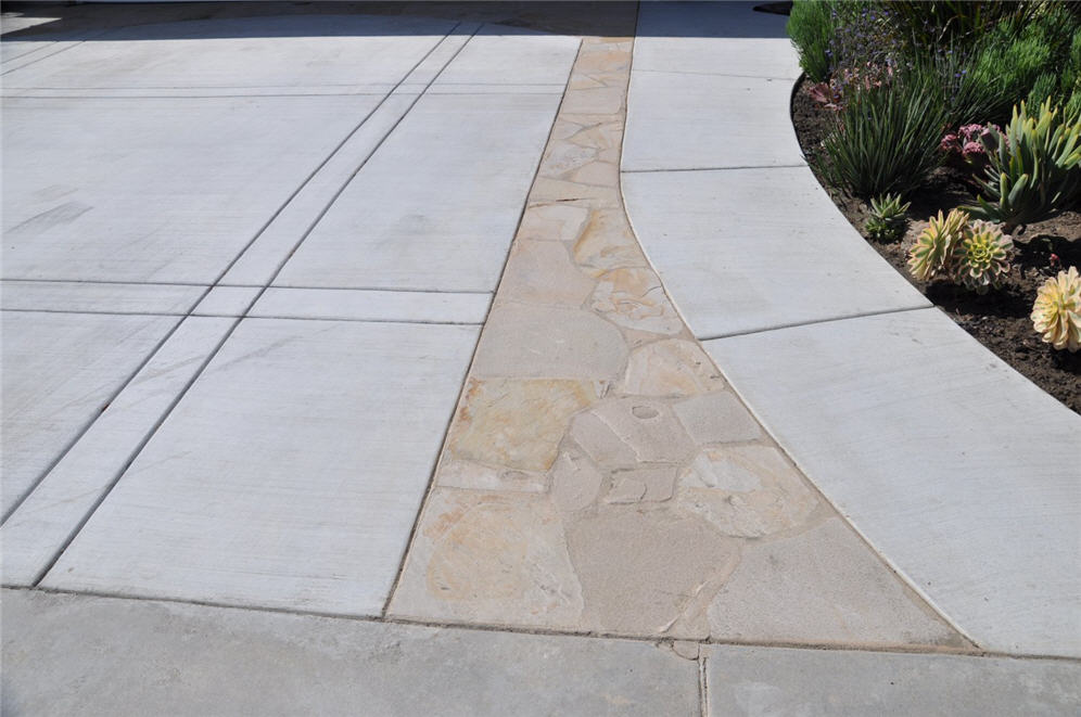 Flagstone Insert in Driveway